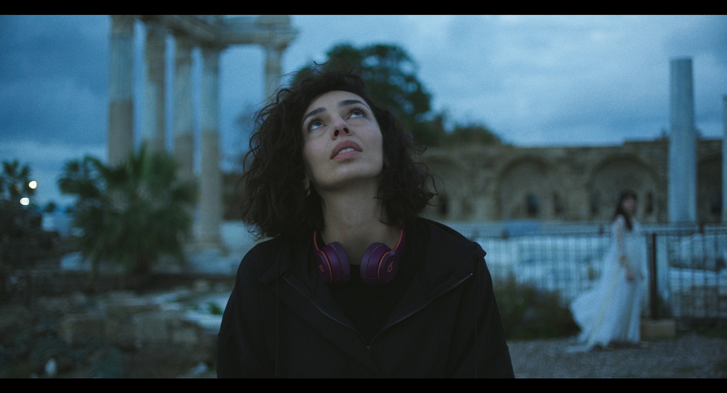 gunduz apollon gece athena. apollon by night athena by day.