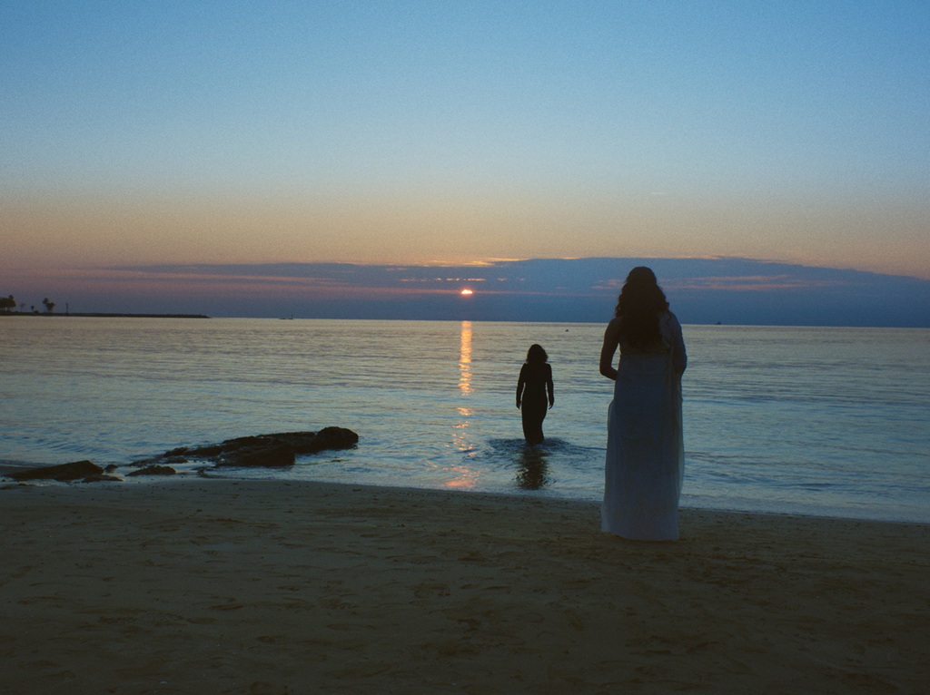 Apollon By Day Athena By Night | Gunduz Apollon Gece Athena